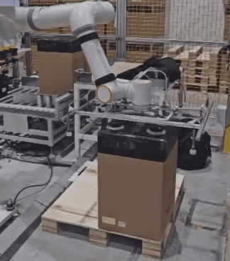 Palletizing in Factory with Fairino FR20 Robot
