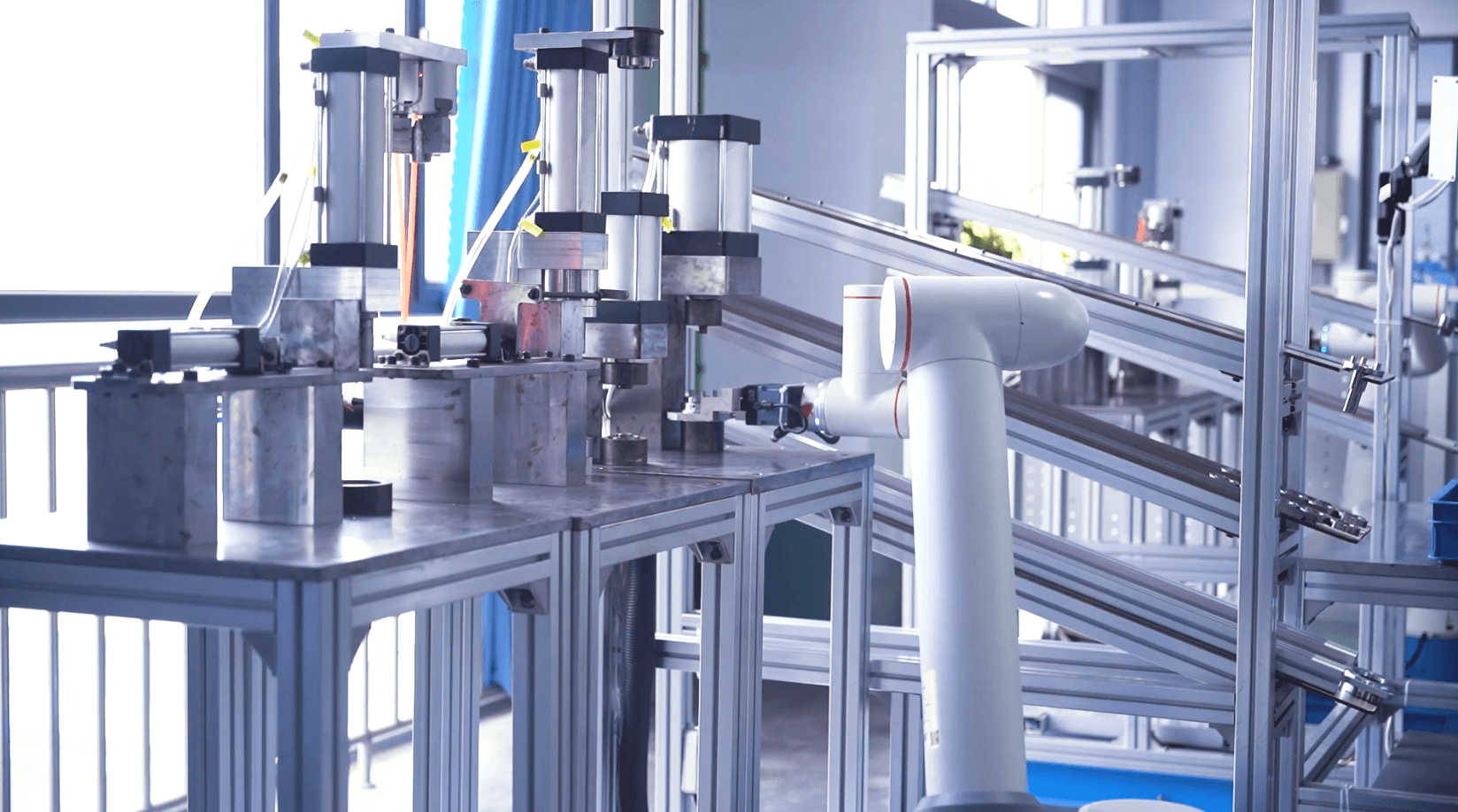 Assembly of gearbox parts with Fairino FR 20 robot